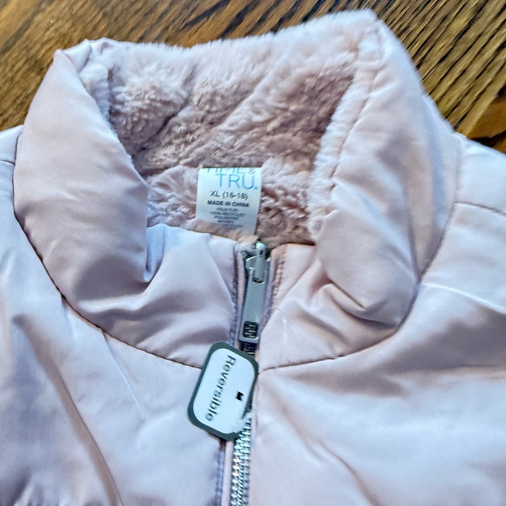 NWT Reversible Time and Tru Faux Fur Vest - Picture 7 of 9